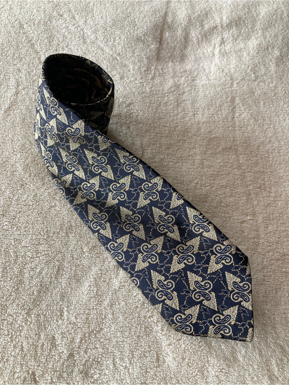 Navy And Gold Paisley CHANEL 100% Silk Brocade NeckTie. Made In Italy. Luxury. - Picture 3 of 7